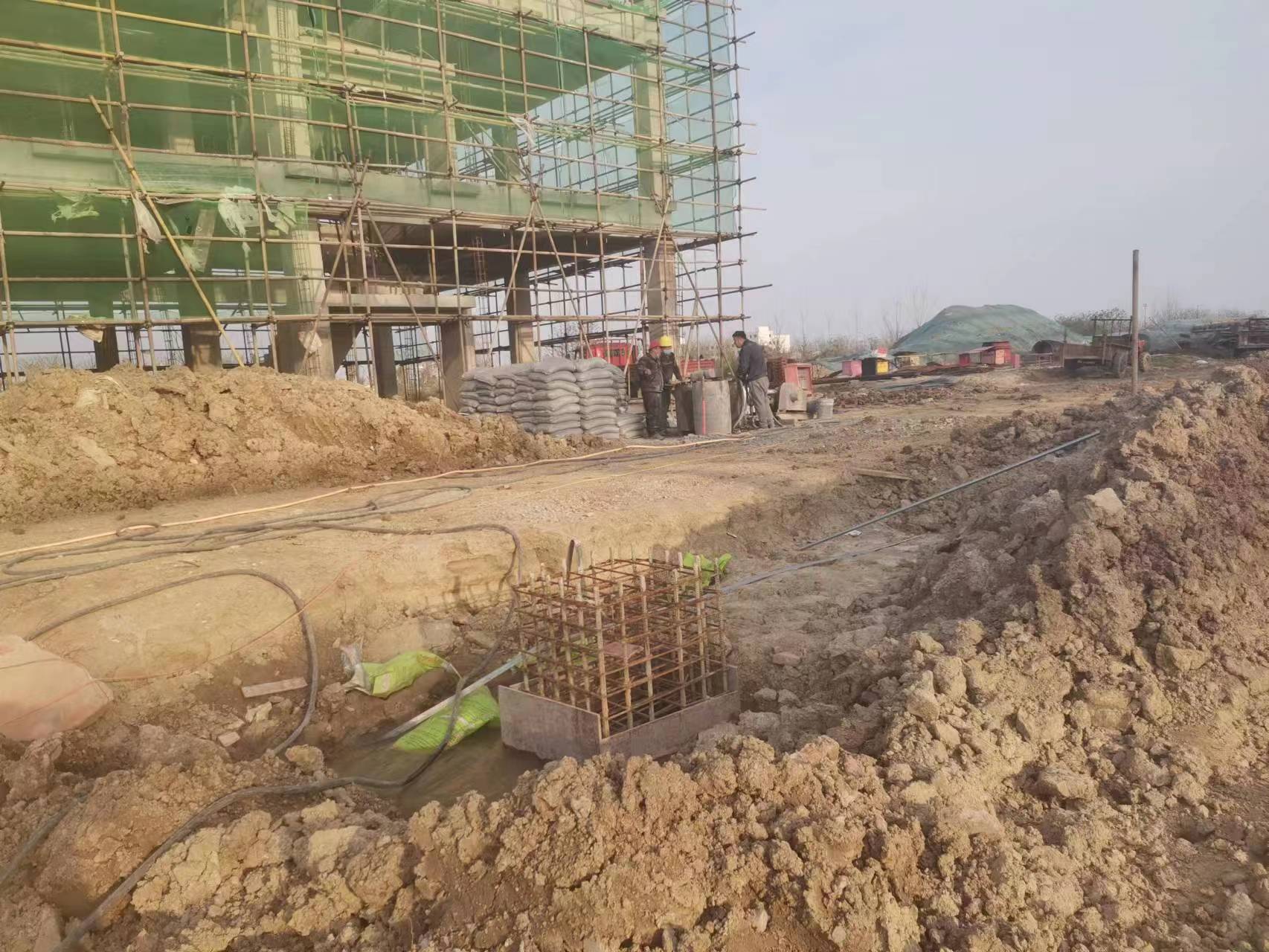 永年当桥梁出现裂缝的时候应该及时加固修补